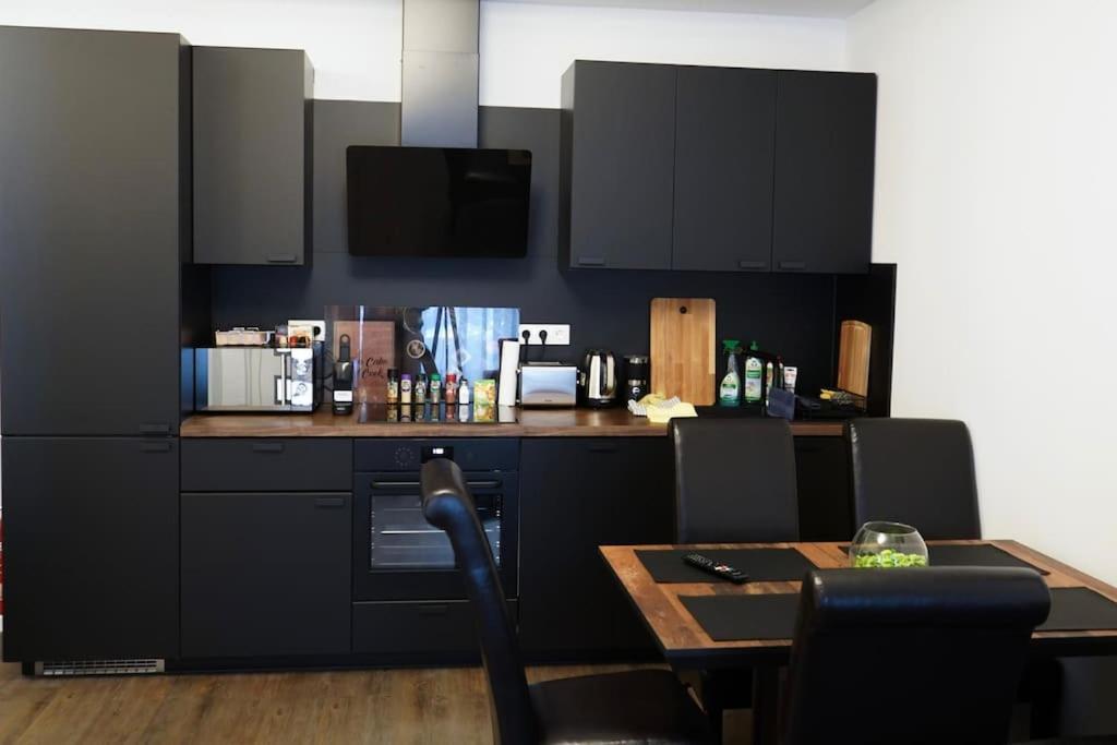 Apartment 2-zi. Am Ufer. Boxspringbetten. 2 Wc's. *