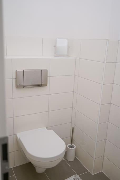 Apartment 2-zi. Am Ufer. Boxspringbetten. 2 Wc's. Berlin